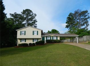 820 Emerald Forest Cir, Lawrenceville, GA 30044