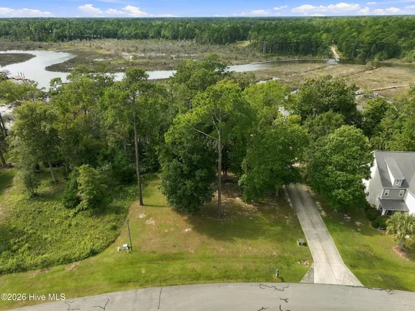209 Creek View Circle, Sneads Ferry, NC 28460