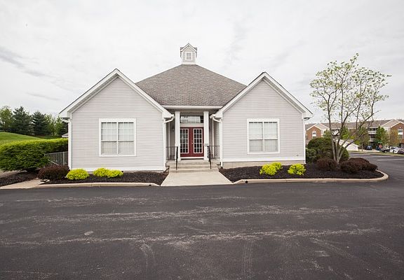 4th image of 1120 Periwinkle Dr