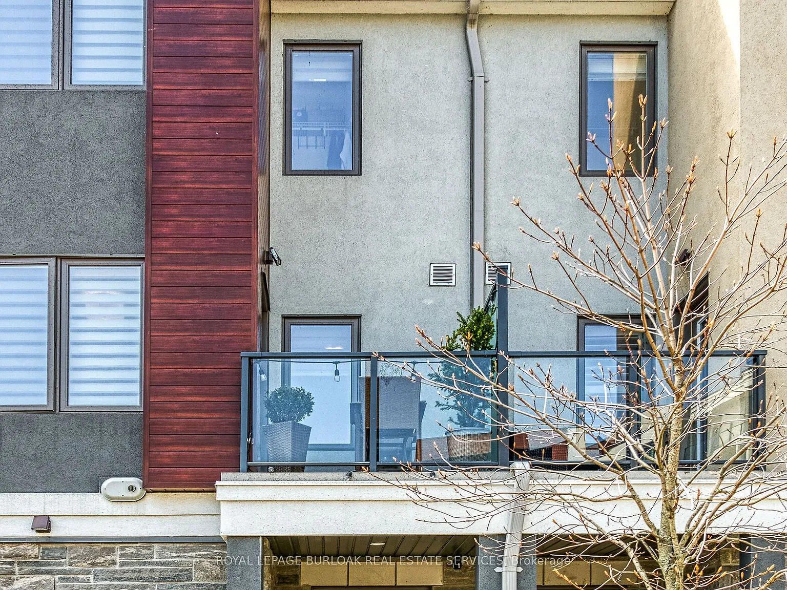 4 bed, $2,900 — Photo 2