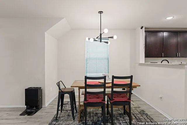 4 bed, 3.0 bath, 2019 sqft, $2,000 — Photo 3