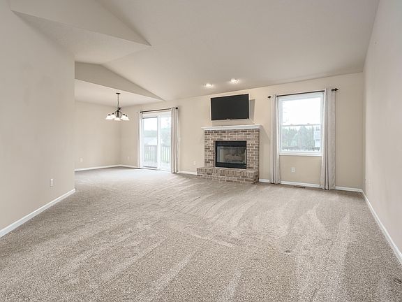 4th image of 6890 Ringling Ave