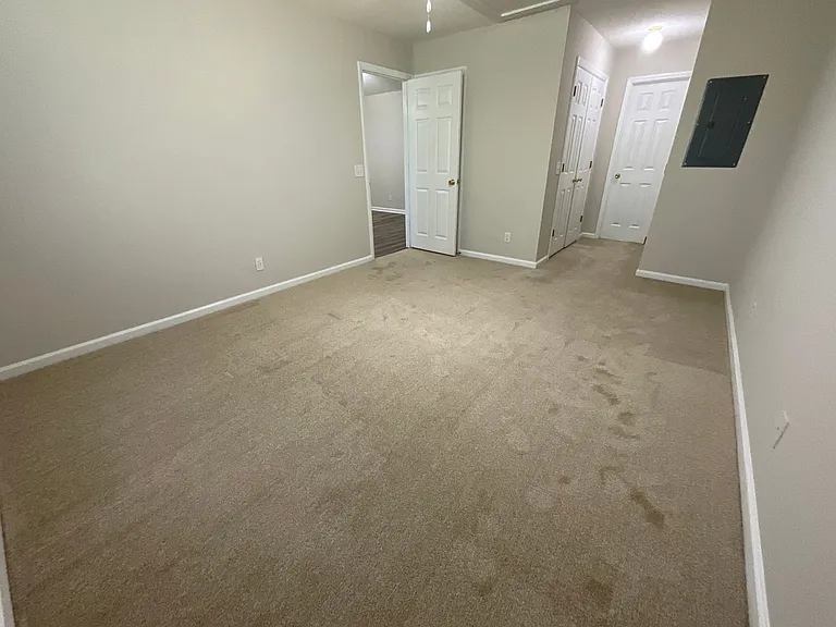 Meridian Park Apartments — Photo 139