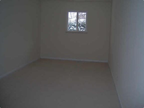 5th image of 4132 Desmond Ave