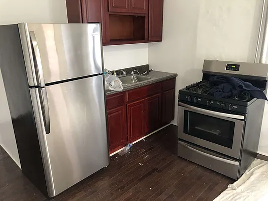 Rented by Levy Realty Group Inc | media 16