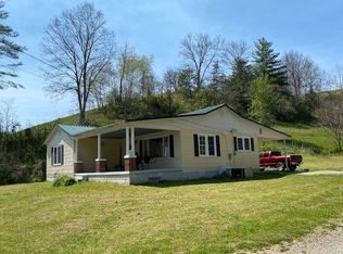 243 Gevedon Branch Rd, Grassy Creek, KY 41352
