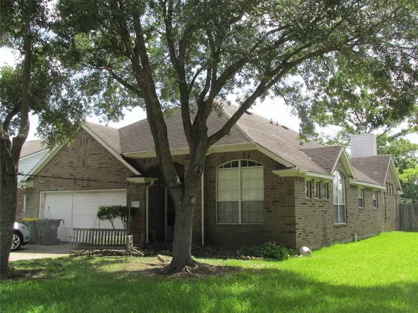 3255 Lakeway Ln, Pearland, TX 77584