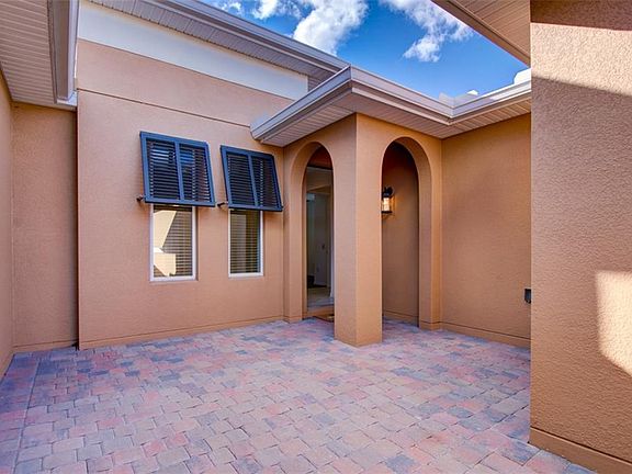 4th image of 3509 Fallbrook Dr