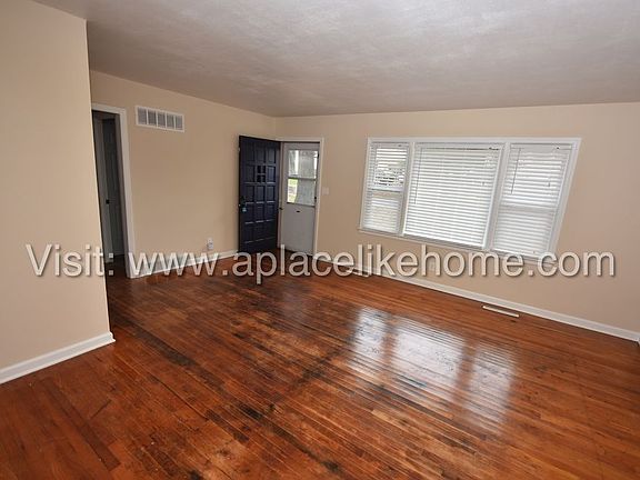 5th image of 9127 Richards Dr