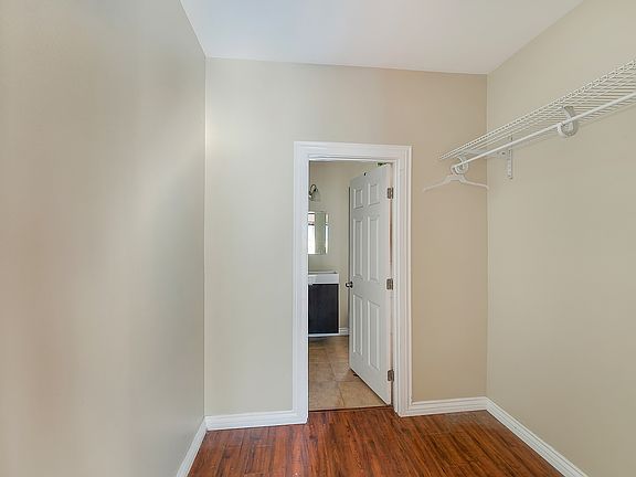 4th image of 71 Lime Ave APT 11
