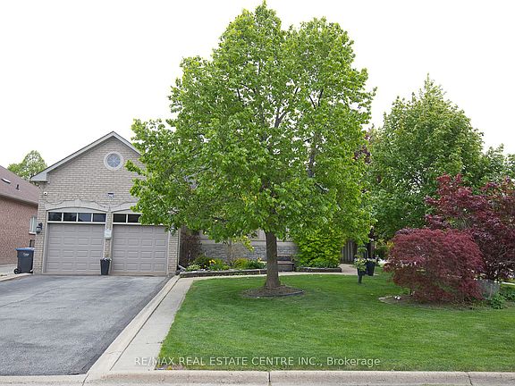 2nd image of 1 Kirkwood Cres