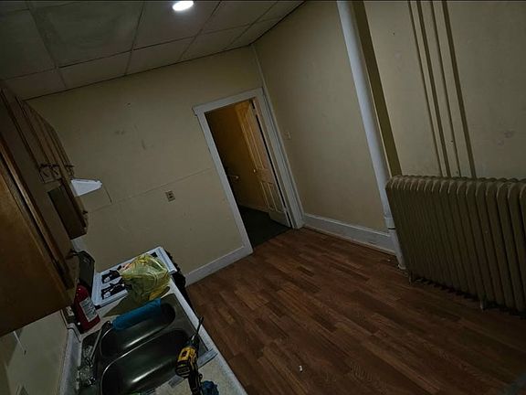 2nd image of 246 S Oak St #2