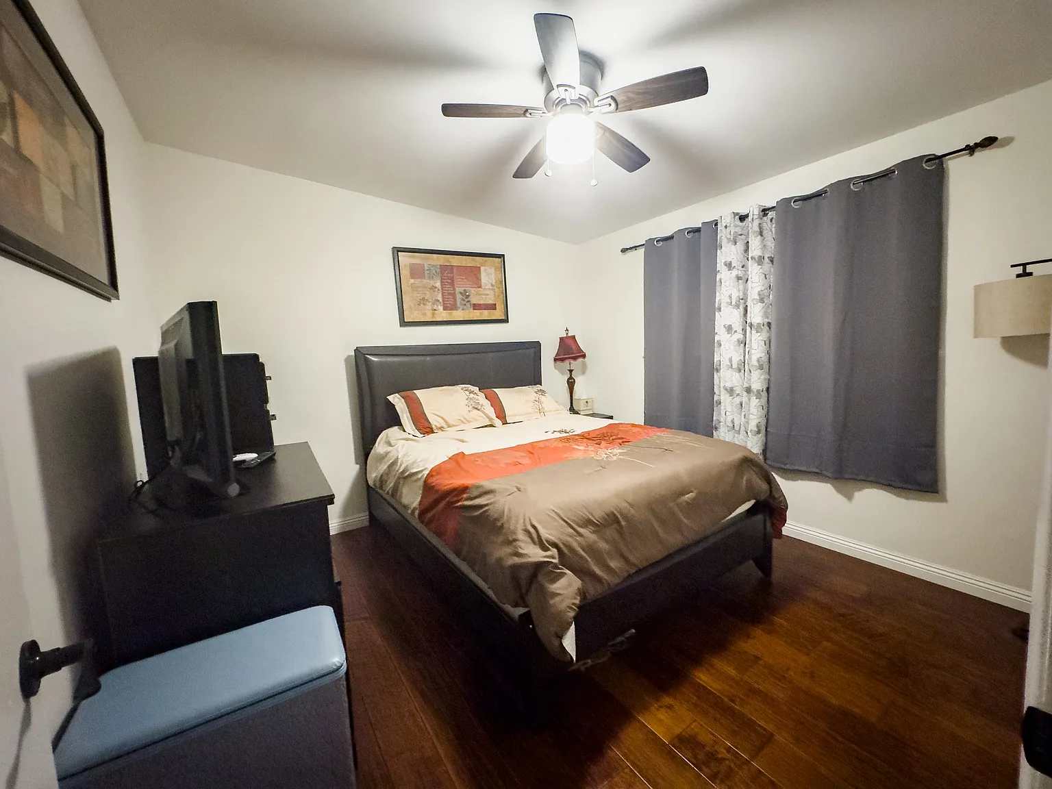 4 bed, 2325 sqft, $1,600 — Photo 2