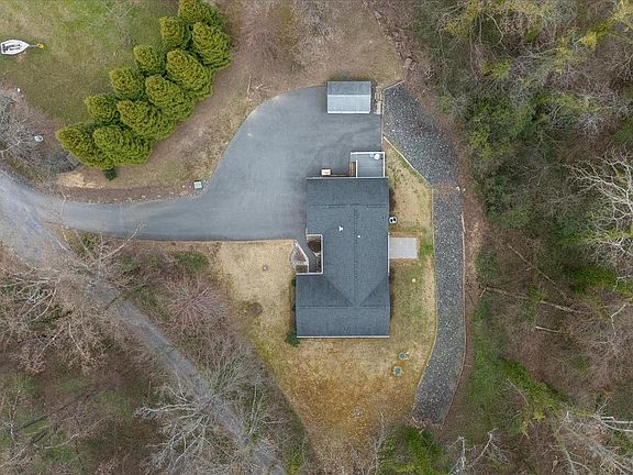 2nd image of 71B Church Rd