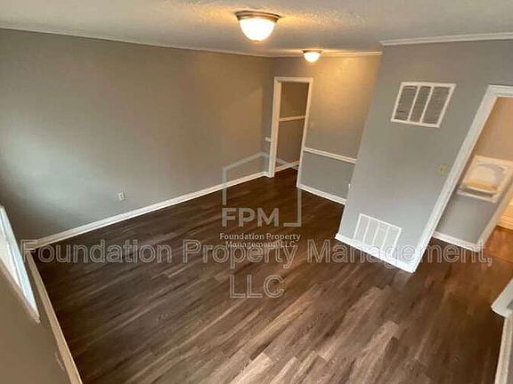 5th image of 3077 Beaumont St