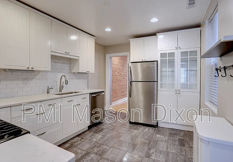 18 N Patterson Park Ave — Photo 16