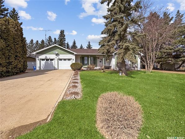 113 Railway AVENUE, Cut Knife, SK S0M 0N0