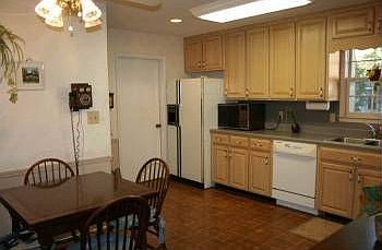 4th image of 70 Simpson Dr NE