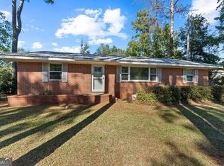821 E McCarty St, Sandersville, GA 31082