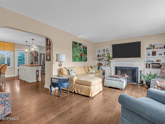 4th image of 411 Trenton Blvd