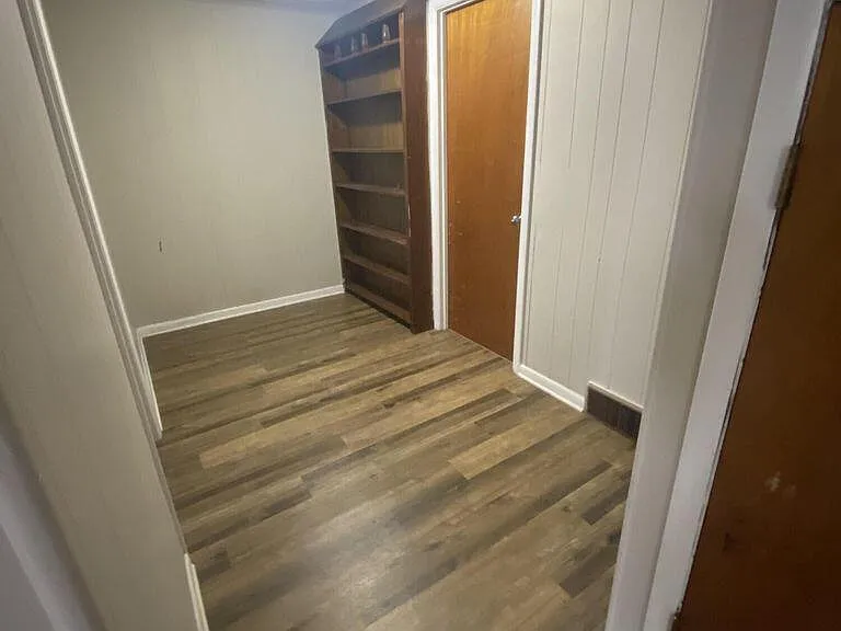 1725 Scarbrough Ct — Photo 10