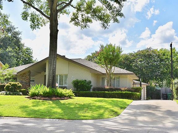 2nd image of 10406 Cliffwood Dr