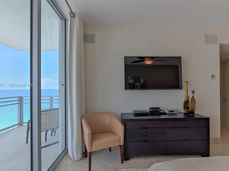 3535 S Ocean Dr #2102 — Photo 34