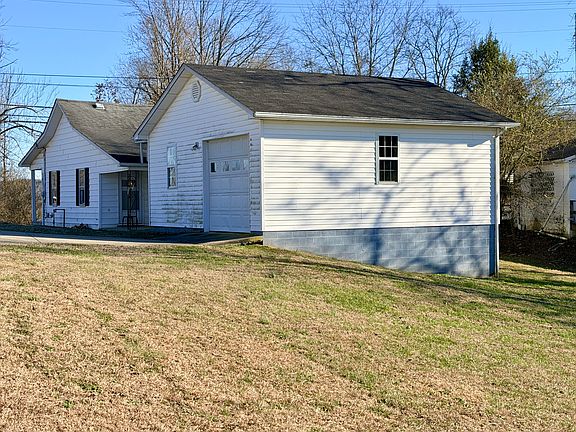 4th image of 553 McGuire Ave