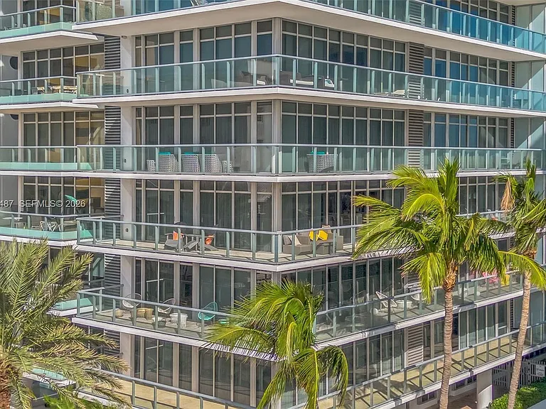3737 Collins Ave #S-403 — Photo 30