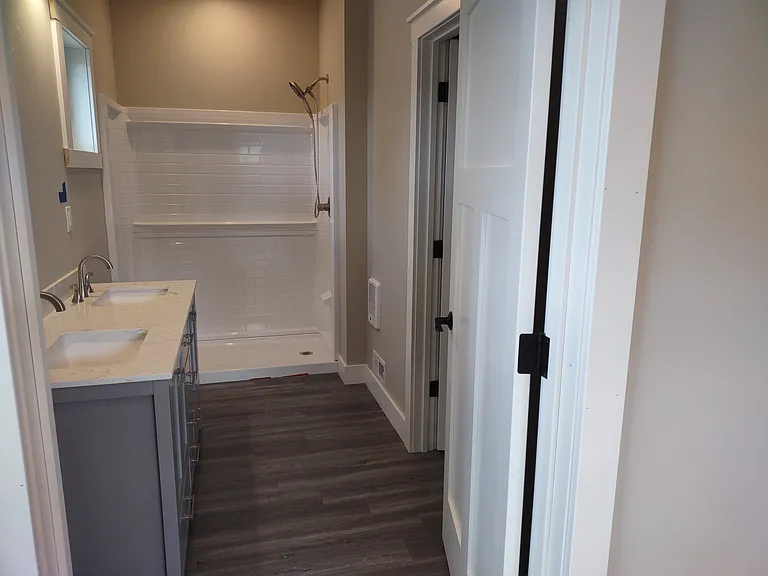 302 W Crawford Ave — Photo 35