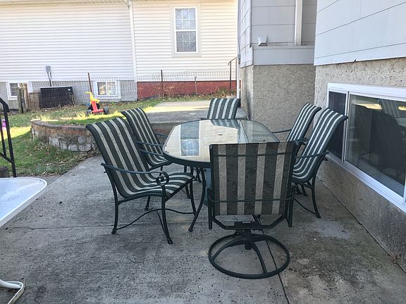 5th image of 304 N Washington St