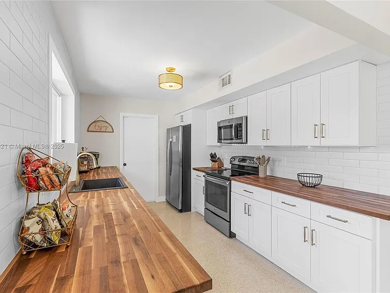 1116 SE 13th Ct — Photo 18