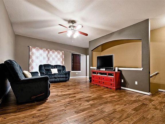 3rd image of 4 Ellesmere Ln