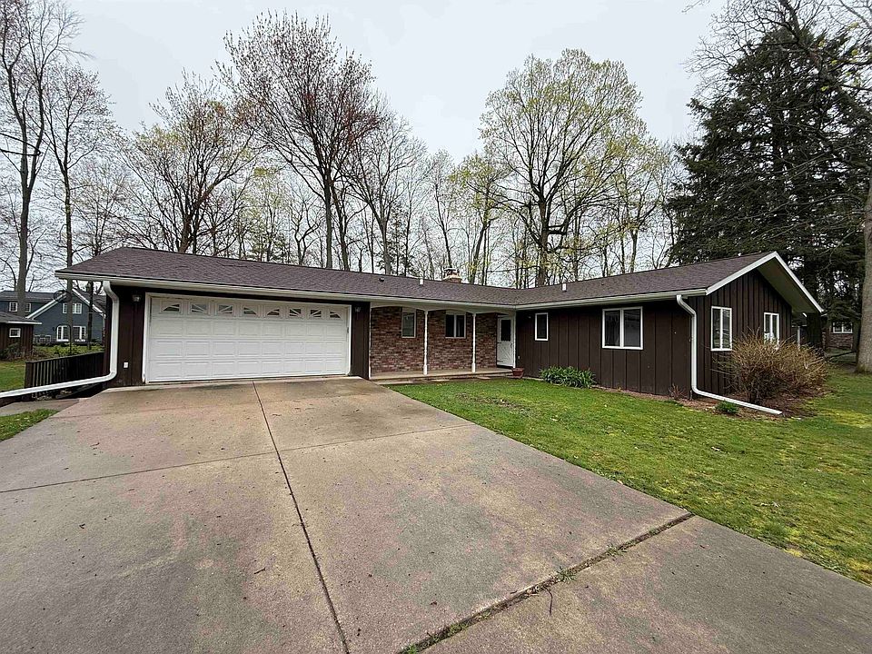 1st image of 925 E Ridlington Ave