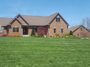 121 Woodbury Rd, Beaver, WV 25813