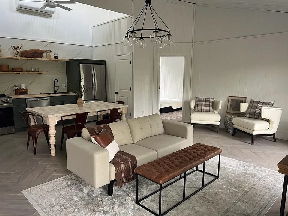 244 Tonkawa Rdg #B