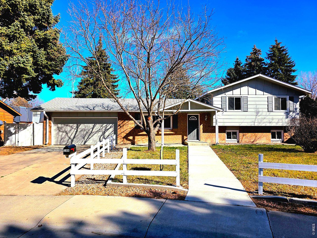 3008 Southmoor Ct