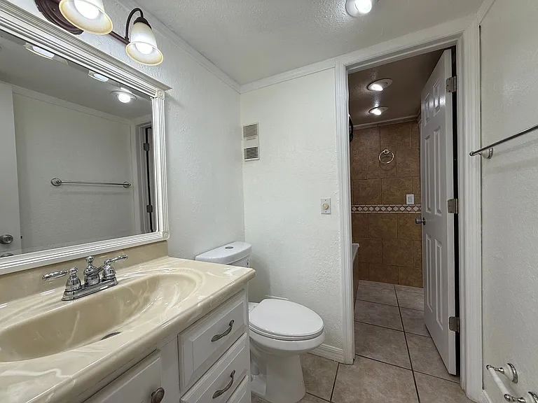 633 S Palmetto Ave #301 — Photo 12