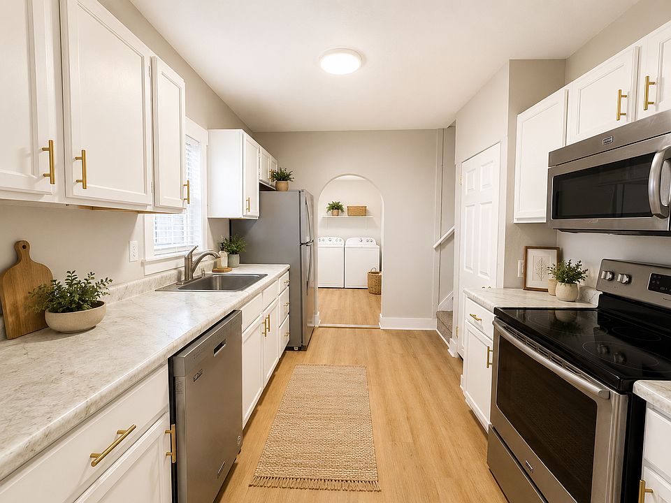1st image of 546 Neland Ave SE