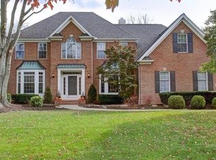 29240 Regency Cir, Westlake, OH 44145