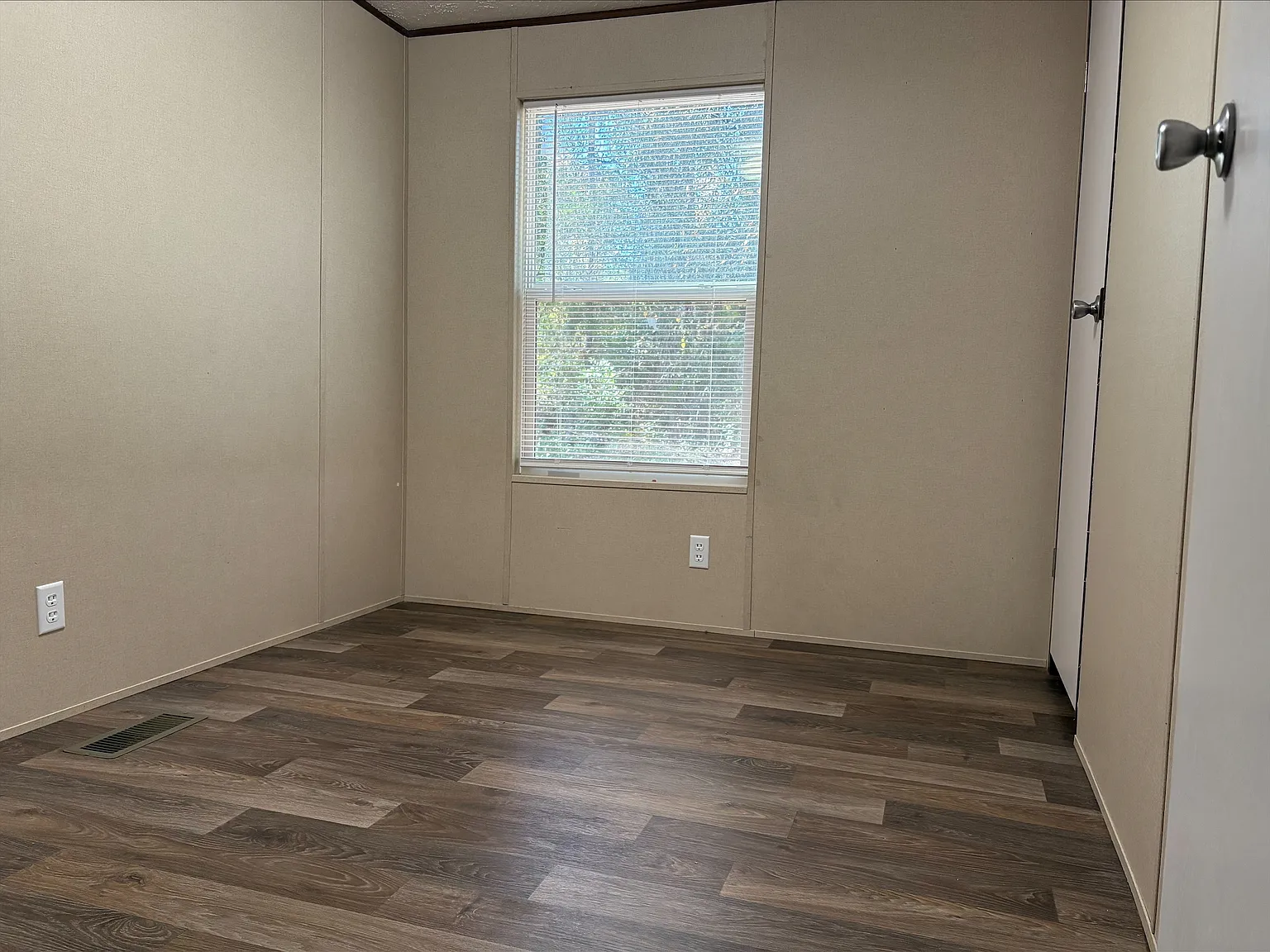 227 Laurel Lane, Lot C - 1 — Photo 3