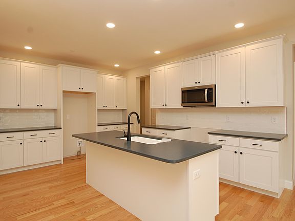 2nd image of 14 Chesterfield Lane #9A
