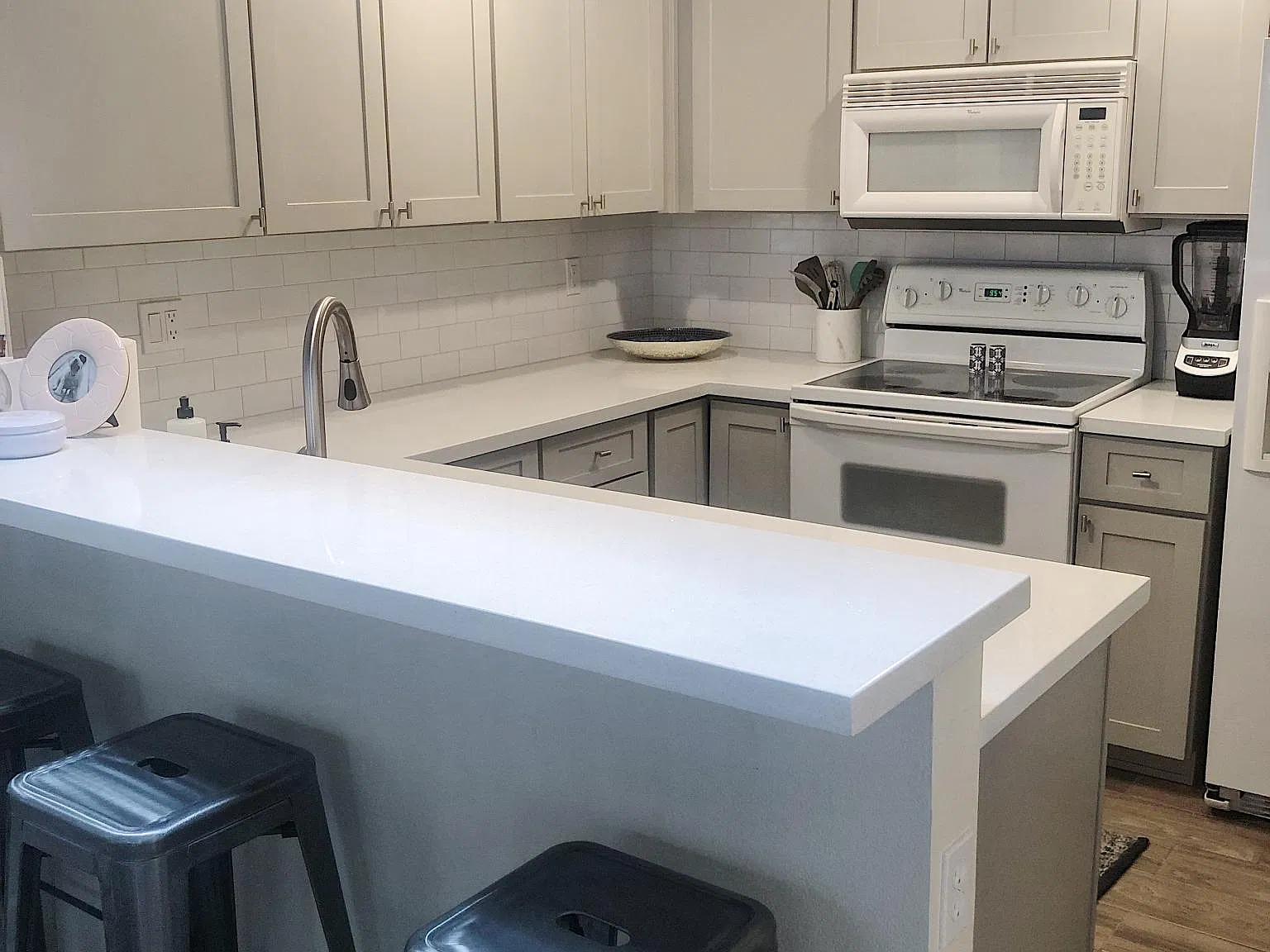 1717 E Union Hills Dr — Photo 4