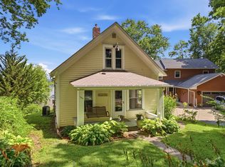 706 W 2nd St, Muscatine, IA 52761