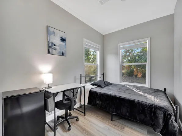 (undisclosed Address), Saint Petersburg, FL 33705