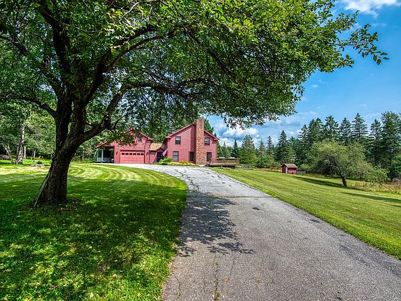 2nd image of 129 Loon Lake Road