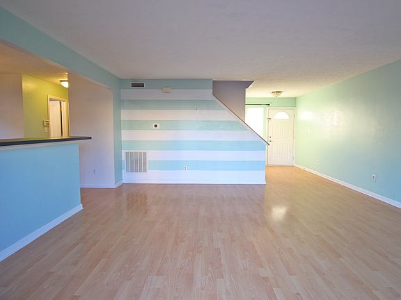 3rd image of 50 White Lick Dr