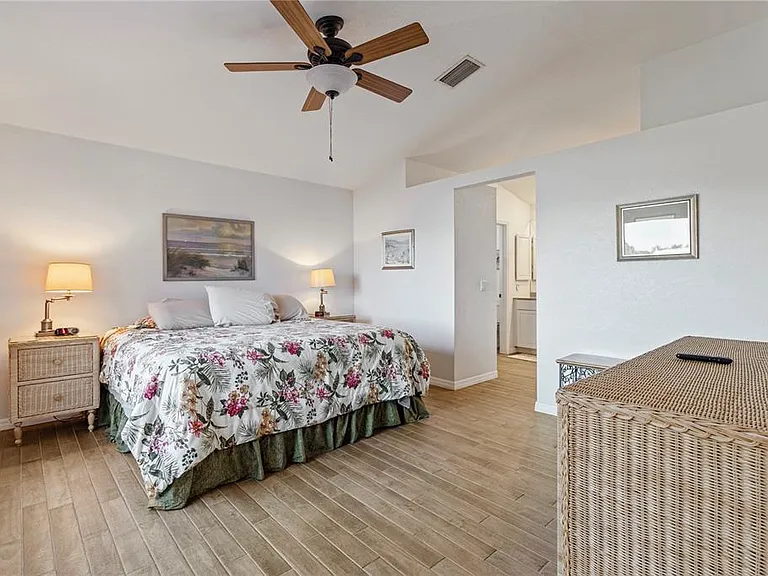 6460 Blueberry Dr — Photo 20
