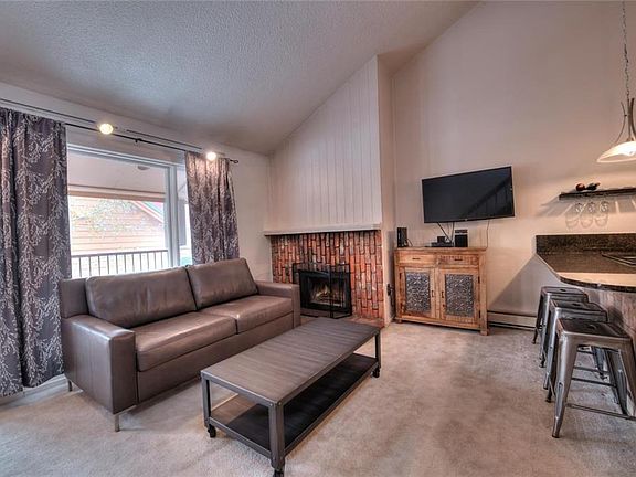 2nd image of 600 S Park Ave #206