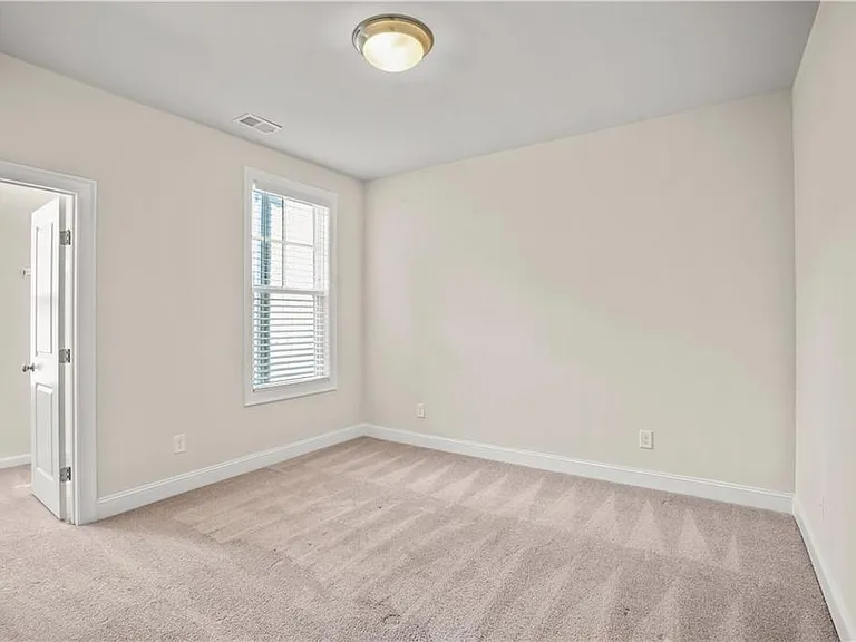 1011 Towneship Way — Photo 14